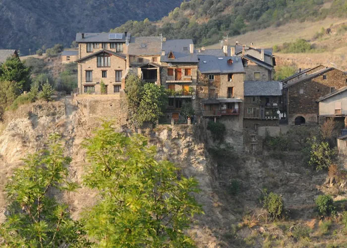 Allotjament Rural La Comella De Tirvia