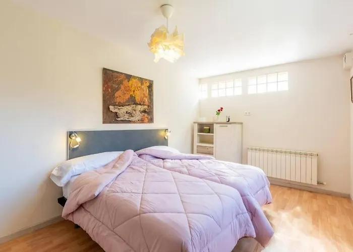 Casa Mar Blava con piscina comunitaria junto Barcelona Centro