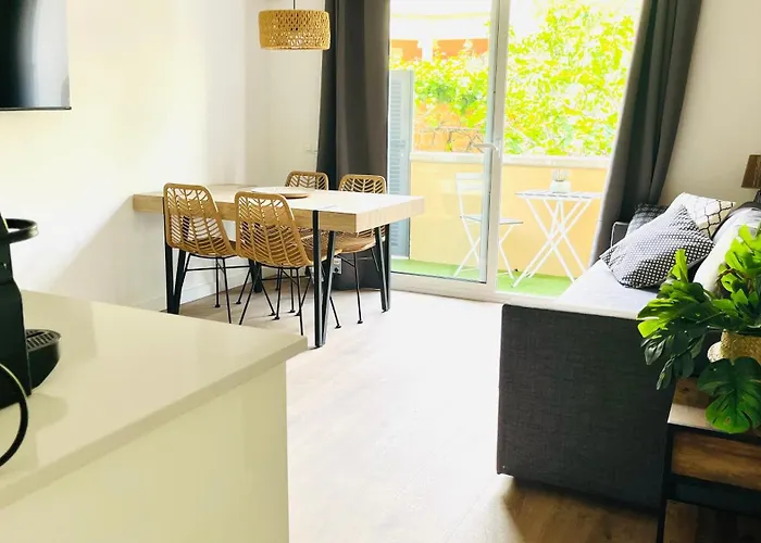 Centro Con Terraza Ngro By Prestigi