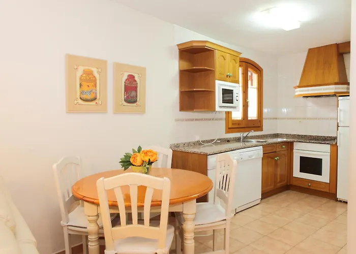 Apartamentos Albá Casa Alquesera
