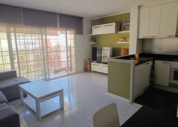 Precioso Dúplex con terraza a 5 minutos playa y 20 minutos de Barcelona