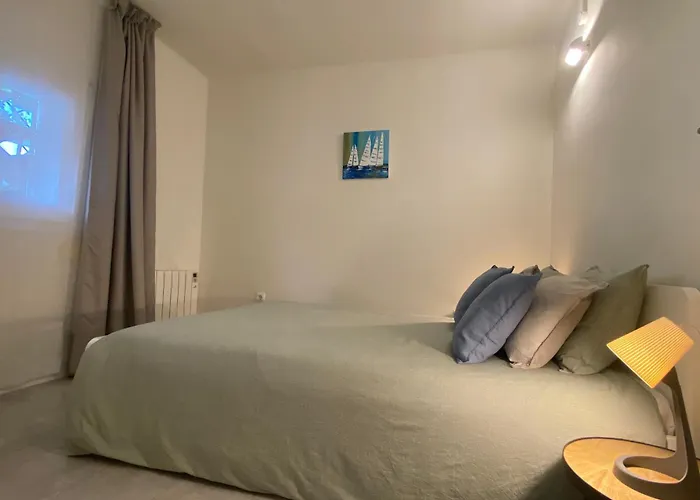 Beautiful Apartment 5 Minutes Walk To The Beach