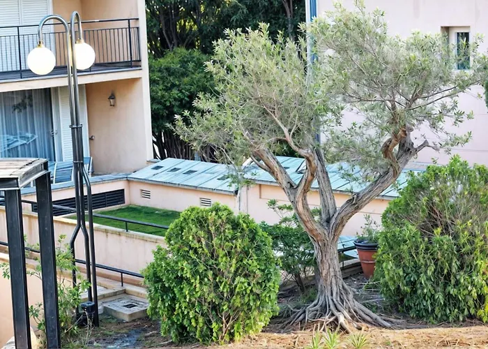 Precioso Apartamento Reformado en 1ra Linea de Mar sin vistas
