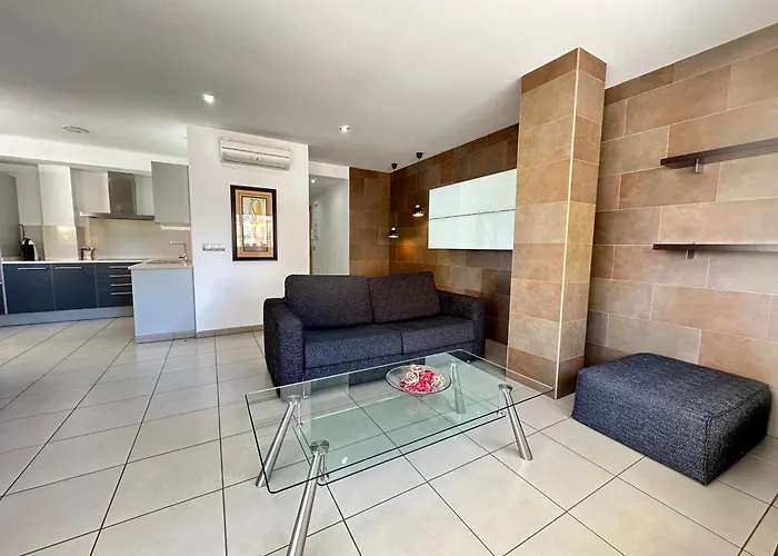 Agi Drugstore Apartments