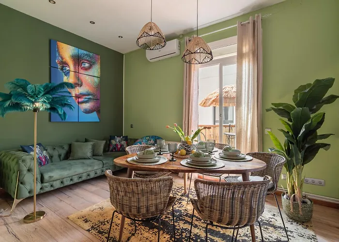 Oasis Beach-City Apartment
