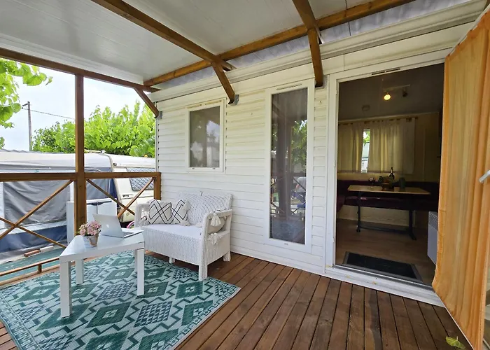 Camping Costa Dorada Bungalow Maia