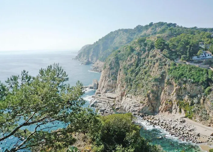 Stunning Apartment In Tossa De Mar