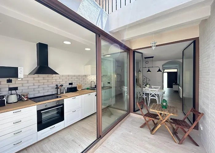 Casabala - Near The Beach And Barcelona Center