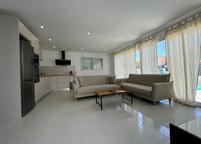Belle villa contemporaine piscine privée