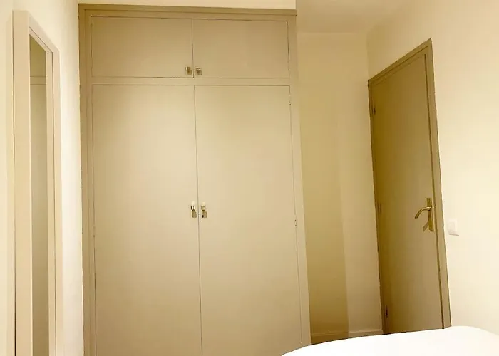 Bright Airy Family Style 7 Min Walk To Beach