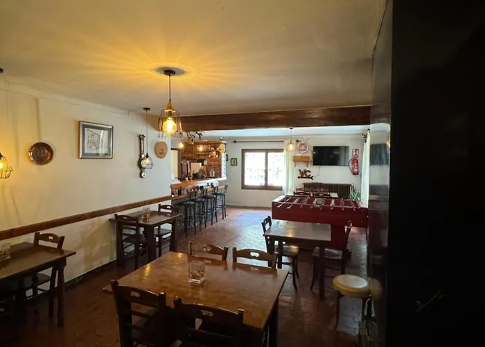 L Esquella Restaurante Hostal