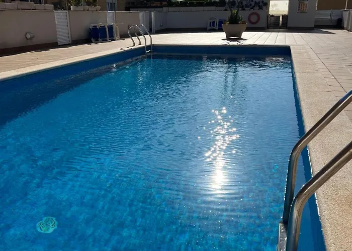 La Mota Beach House With Pool & Bbq