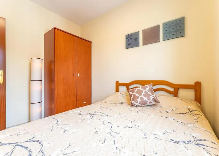 3 Bedroom Cozy Home In Miami Playa