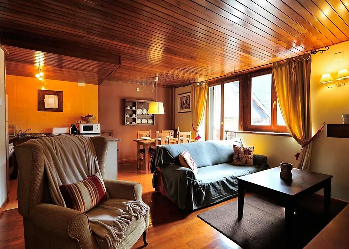 Cal Berg, Acogedor apartamento en Garòs cerca de Baqueira by Eth Flòc
