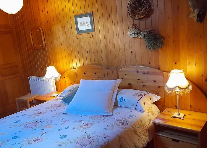 Apartamento dúplex acogedor con piscina en Rialp