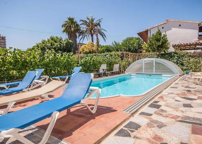 Villa Espaciosa Cerca De La Playa De Sant Pere Pescador