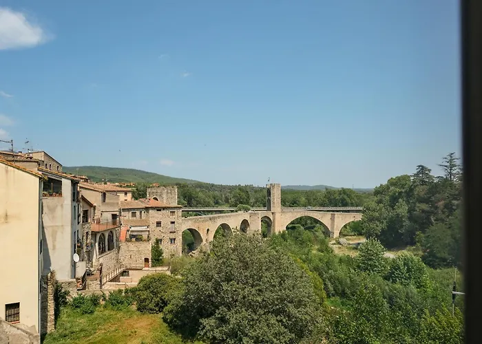 L'ÀTIC DEL PORTALET - Vistas al puente de Besalú