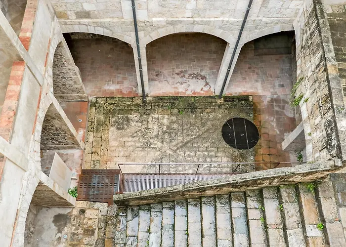Besalú 22 Apartamento nuevamente renovado con AC