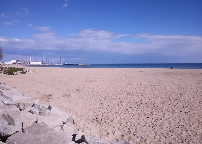 Beach Apartment, Next To The Sea
