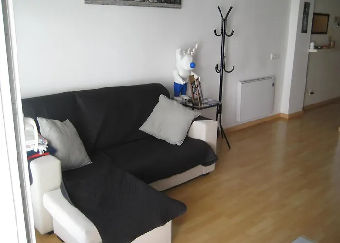 Luminoso apartamento con piscina