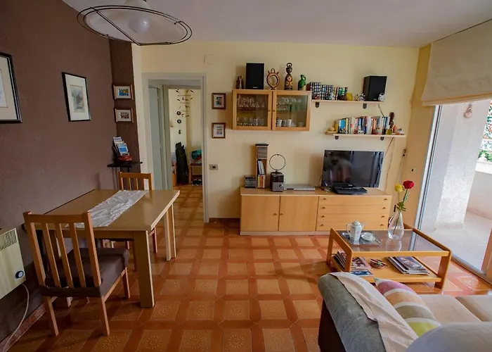 Creixell Apartment With 3 Rooms