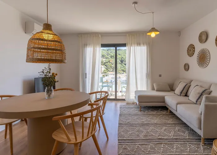 Apartamentos Vista Bella Tamariu