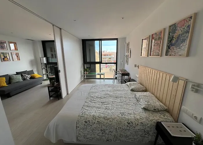 Artistic Beach Apartment