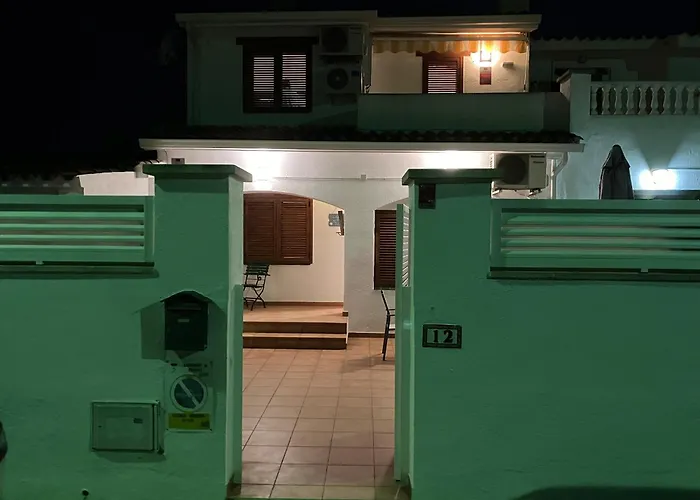 Costa Dorada Beach Villa With Shared Pool And Terrace