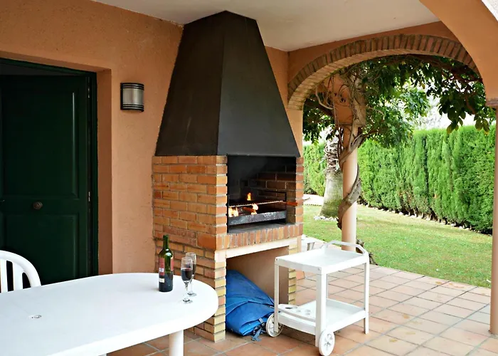 Maison Piscine Wifi Clim, 4 Chbres, 10 Pers, BBQ, Piano, Près Plage et Parc Naturel