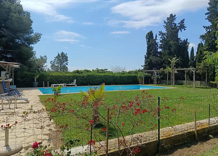 Masia De L'Estrella