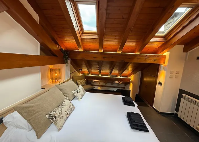 Lo Attic