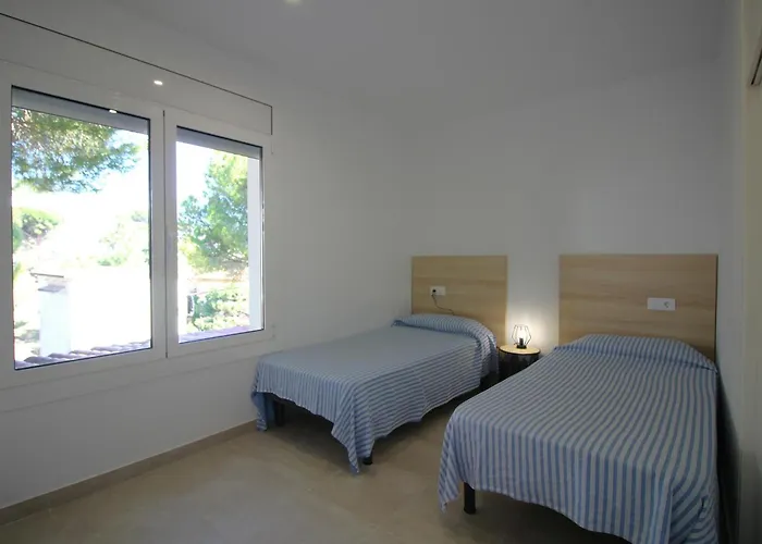 Maison Familiale A Llanca, Terrasses Et Climatisation