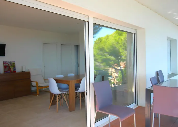Maison Familiale A Llanca, Terrasses Et Climatisation