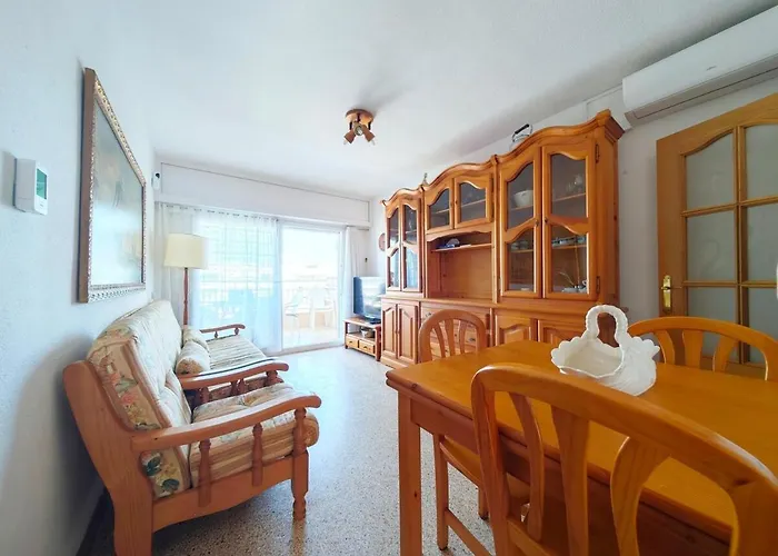 Ideal For Families And Nomads, 3' Beach, Terrace And Wifi