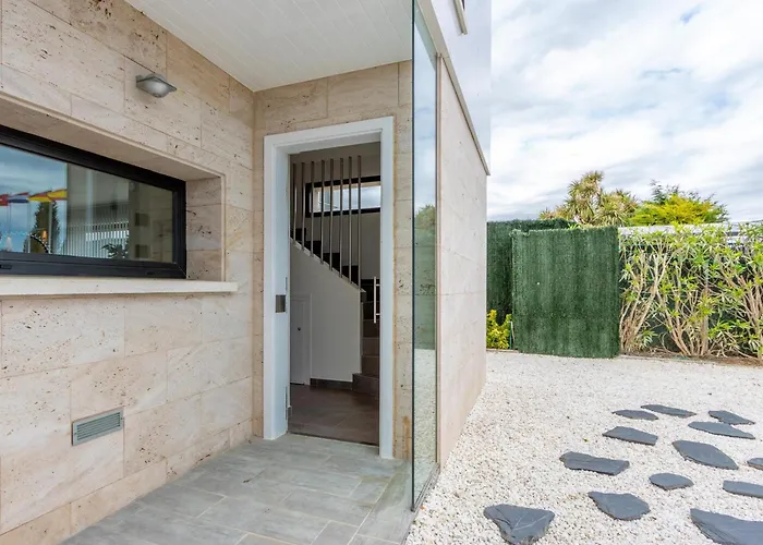 Maison Moderne Avec Piscine, Clim, Wifi Et Parking A Sant Pere Pescador