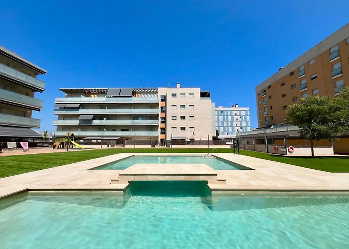 NEW! Apartamento con 2 piscinas, parque infantil, a 1 min de la playa
