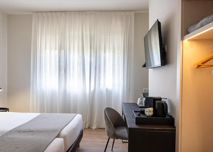 Tres Torres Atiram Hotel