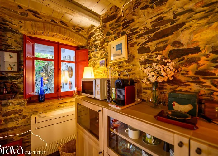 Casa Jordi - Piedra y bóveda en el corazón de Cadaqués I 3 suites I 2 parkings I patio con bbq