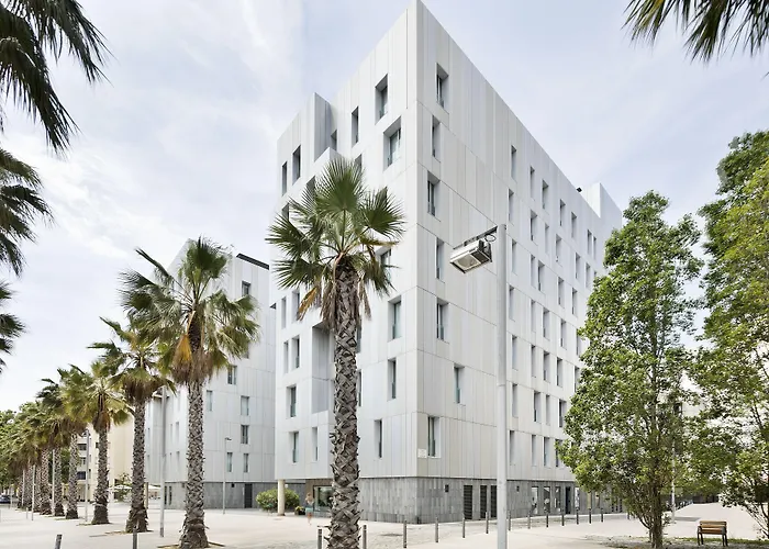 Lugaris Beach Apartments