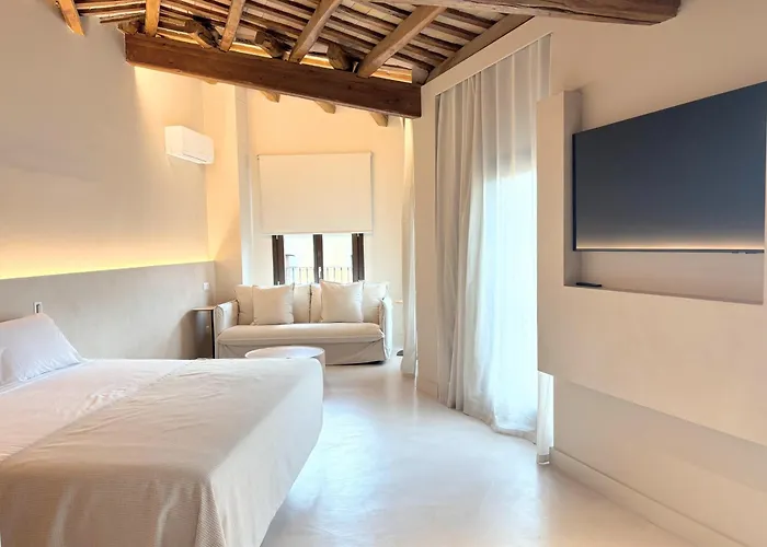 Les Clarisses Boutique Hotel