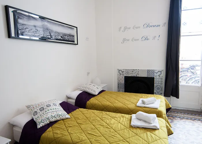 360 Hostel Borne