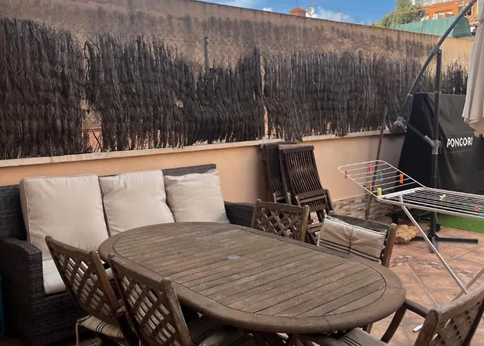 Precioso apartamento con magnífico patio.