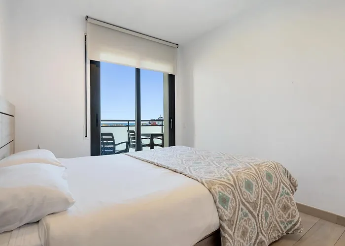Hauzify I Apartaments Coral