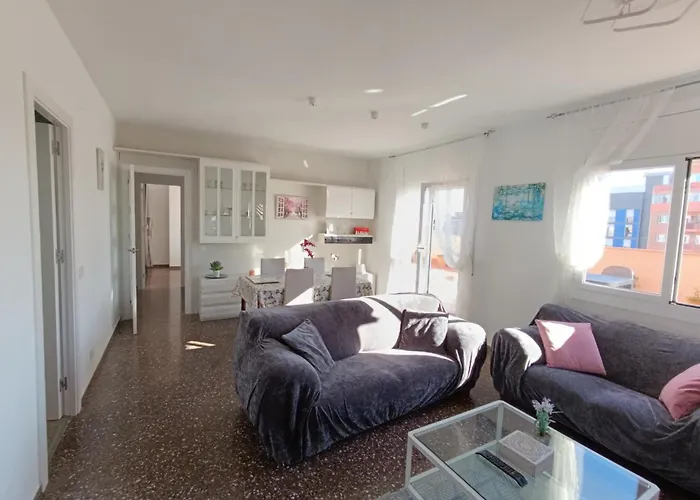 Cozy And Sunny Penthouse Fira Bcn