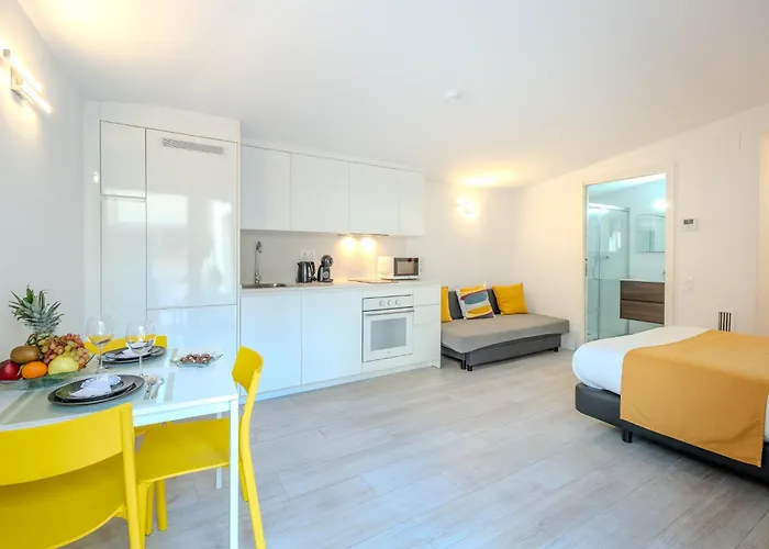 Castell Beach Aparthotel