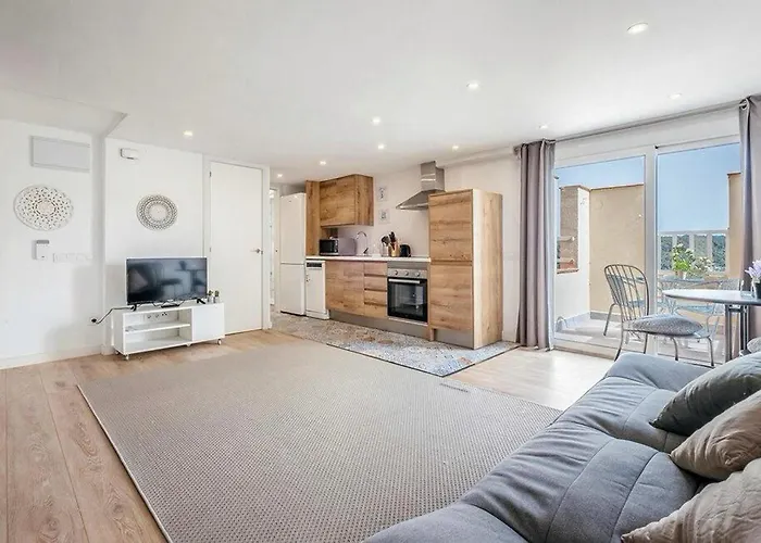 Gorgeous Apartment In Sant Pere De Ribes