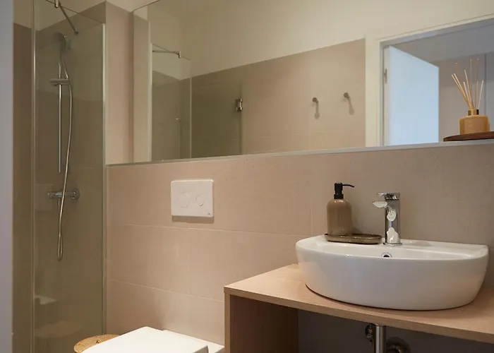 Aparto Diagonal Suites