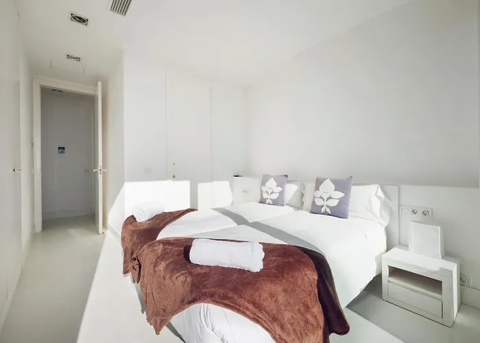 Villa In Sitges With Pool, Jacuzzi, Bbq, View, Ac, 12Pax