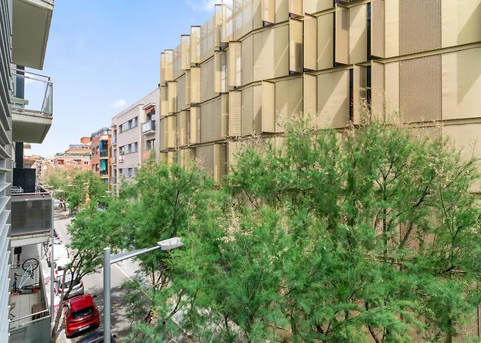 Carol Suites Fira Barcelona Habitaciones privadas en apartamento