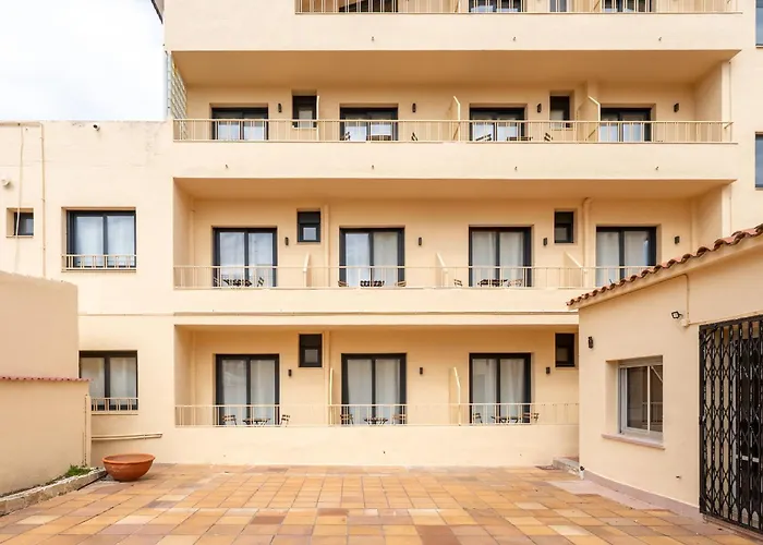 Hauzify I Xaloc Boutique Hostal